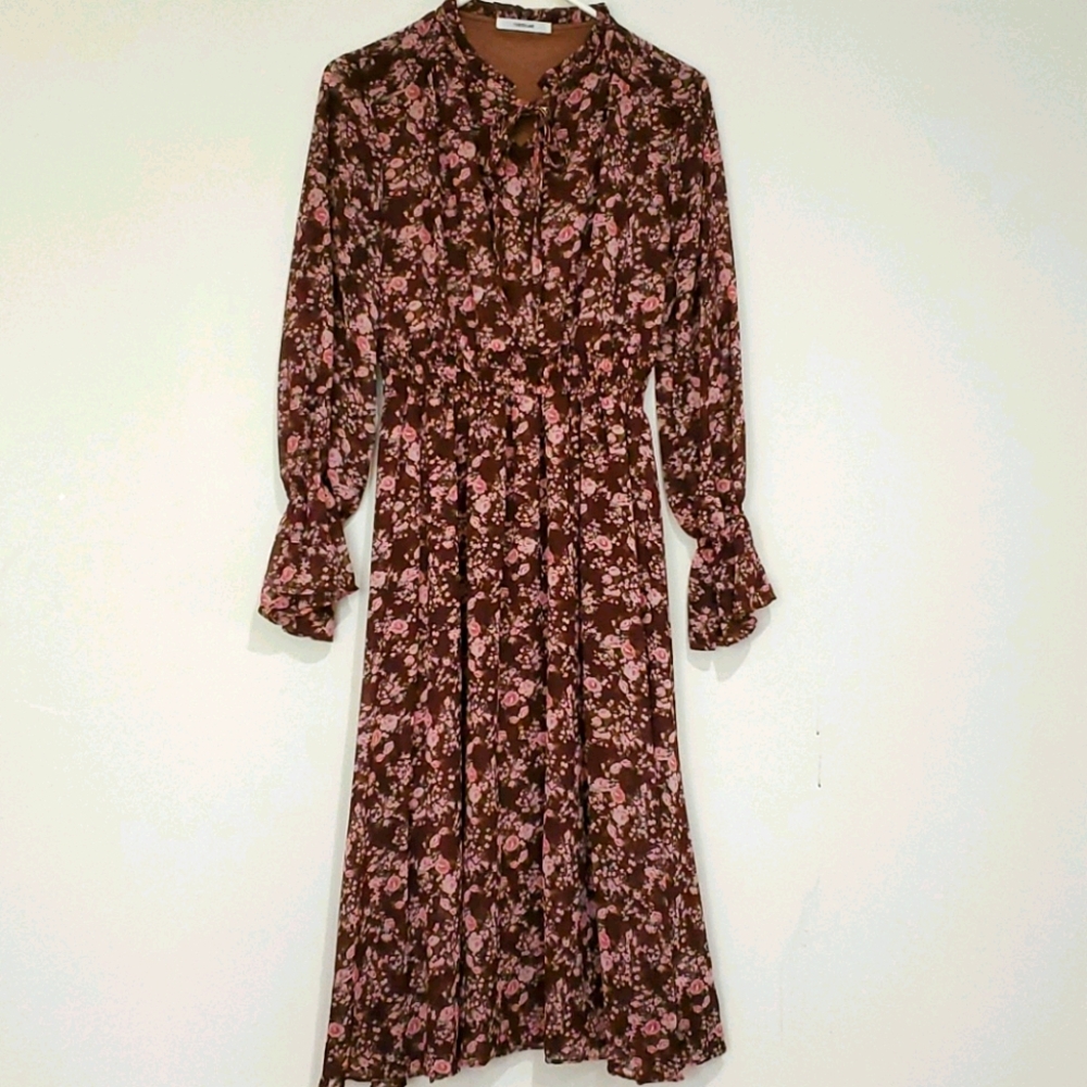 Womens Midi floral dress sz M